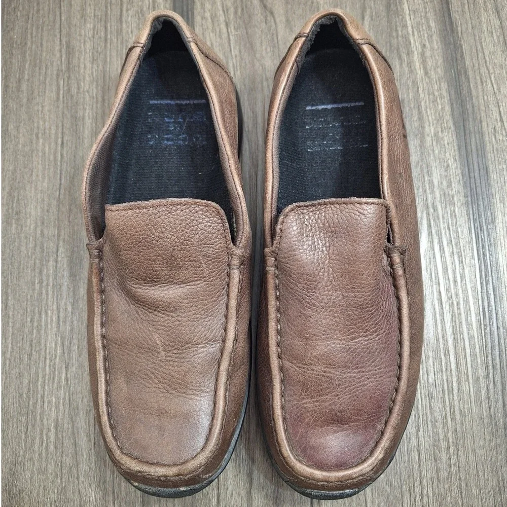 UGG‎ Australia Women's 7 Brown Leather Casual Slip On Moc Toe Loafers Shoes 5475